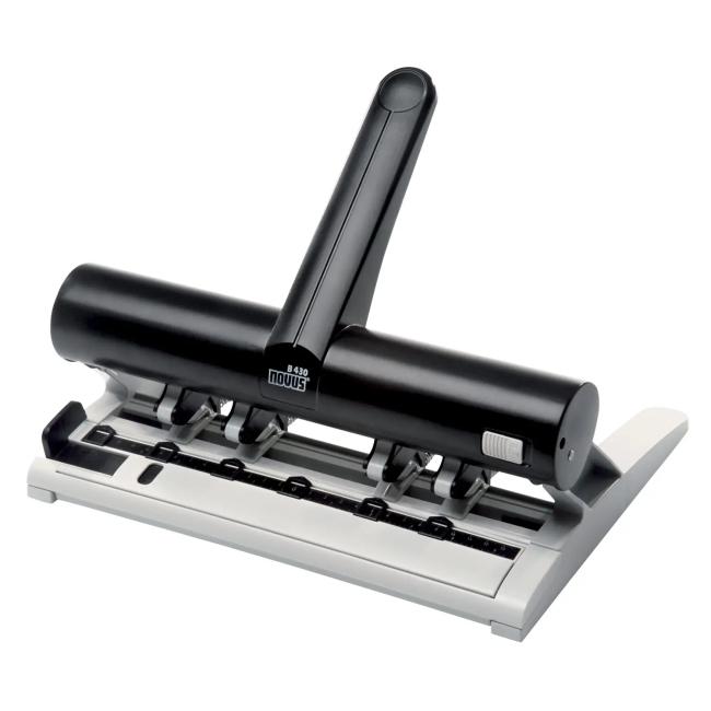 Štvorcový dierovač Novus B 430 čierny/sivý